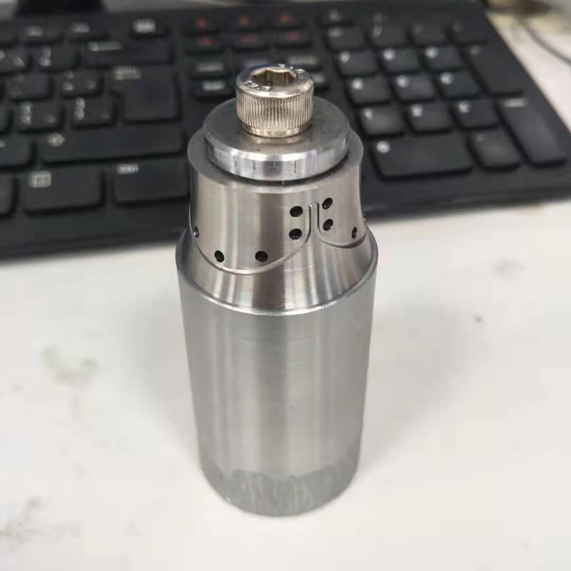 Services 7 CNC machining of complex parts